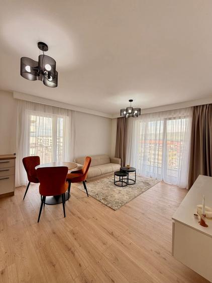 Apartament cu 3 camere semidecomandat, mobilat în Florești — fotografia 3