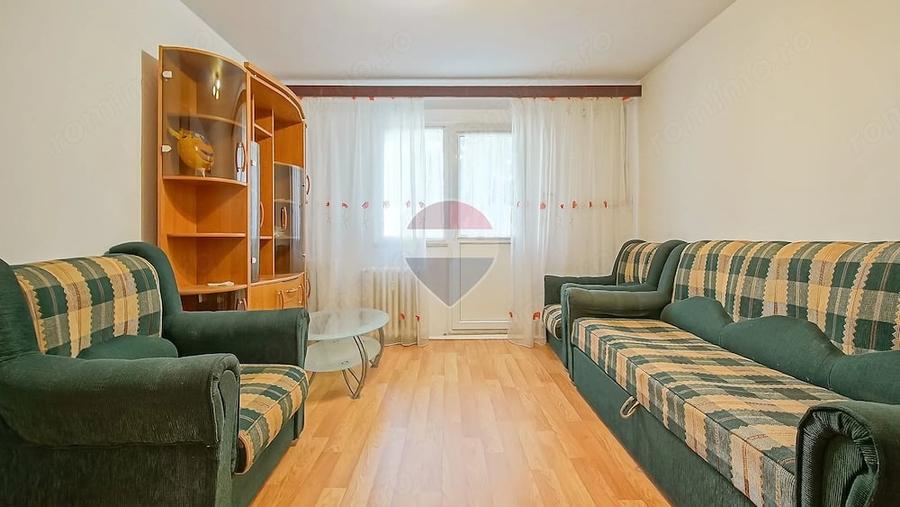 Apartament cu 3 camere semidecomandat în Astra