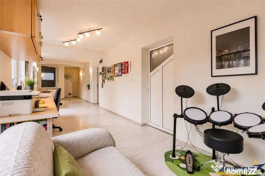 Spațiu comercial, de 200 mp, în Florilor