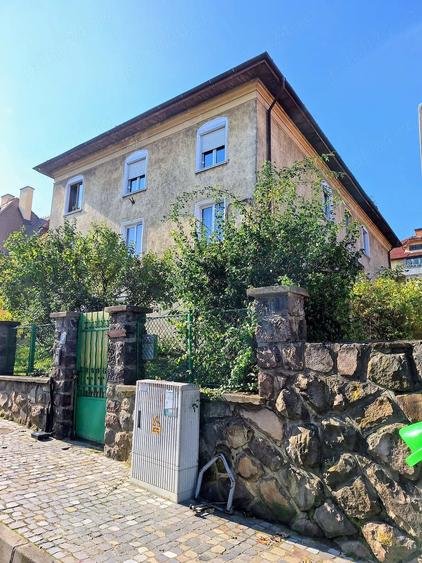Apartament cu 2 camere decomandat în Blumăna
