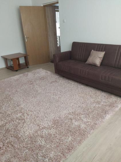 Apartament cu 2 camere decomandat în Precista