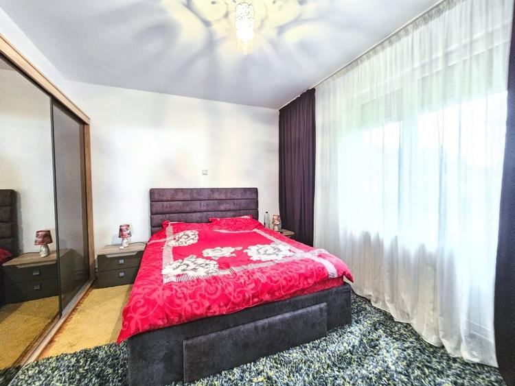Apartament cu 3 camere decomandat, mobilat în Bușteni
