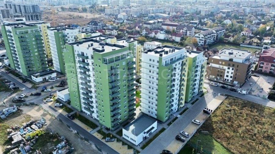 Garsonieră decomandată în Tractorul
