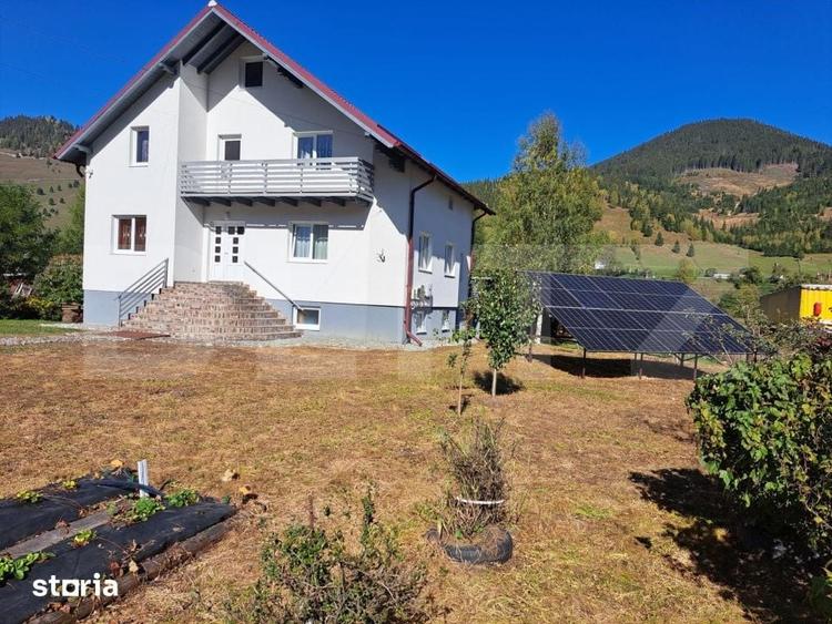 Casă cu 8 camere cu Teren 20000 Mp în Frumosu