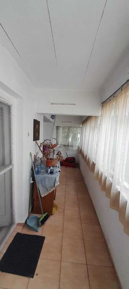 Apartament cu 3 camere semidecomandat în Iancului