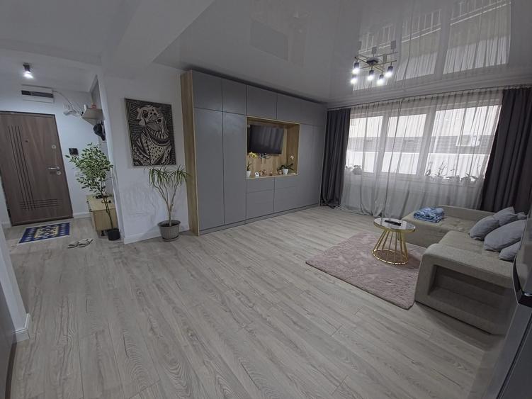 Apartament cu 2 camere semidecomandat, mobilat în Exterior Nord