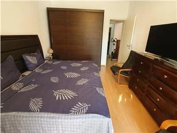 Apartament cu 2 camere decomandat în Tractorul