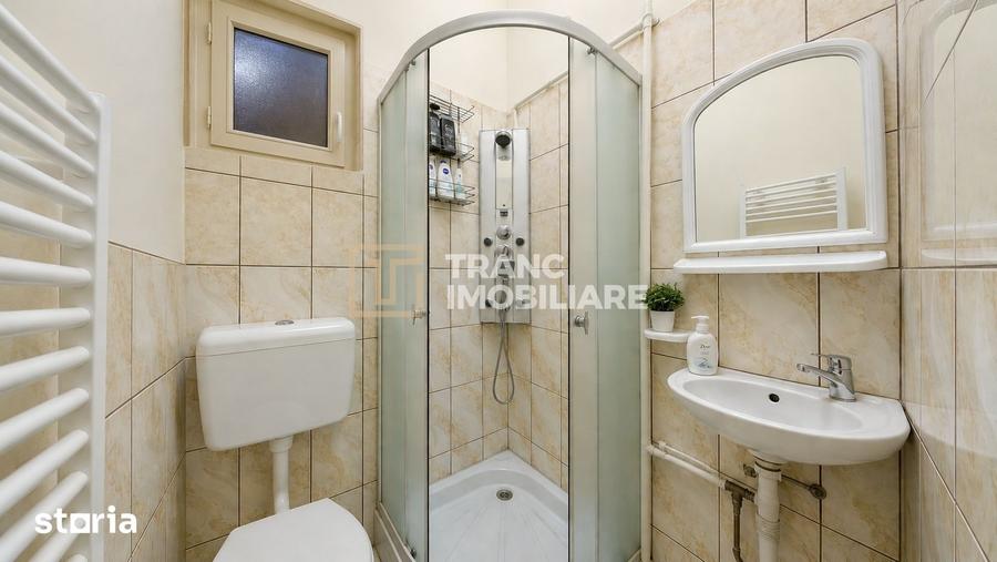 Apartament cu 8 camere în Central