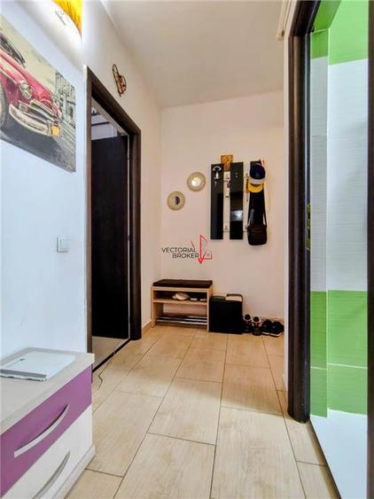 Apartament cu 2 camere decomandat, mobilat în Titan