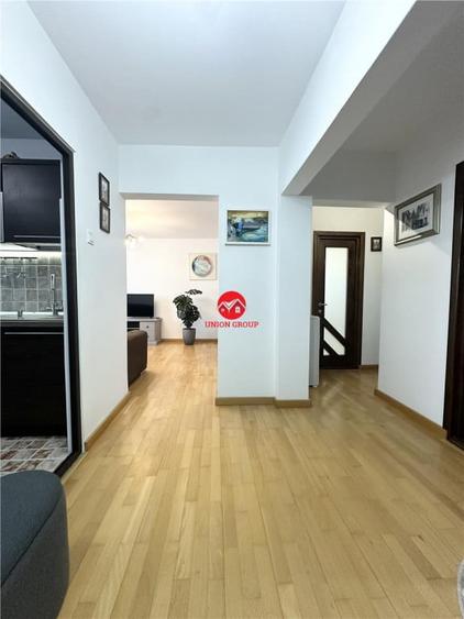 Apartament cu 3 camere decomandat în Central