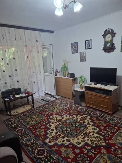 Garsonieră decomandată, mobilată în Exterior Vest