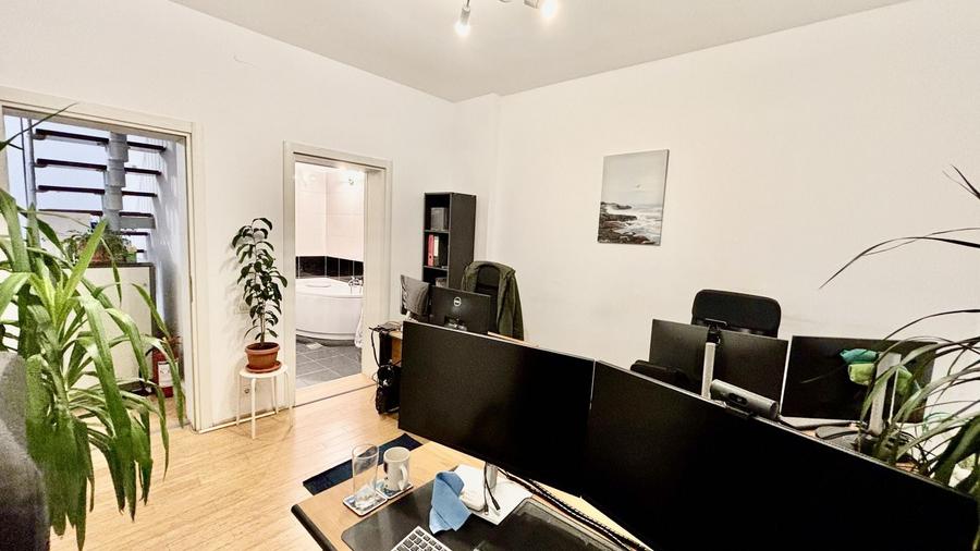 Apartament cu 4 camere decomandat în Cotroceni