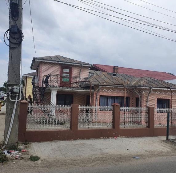 Casă cu 3 camere în Râmnicelu