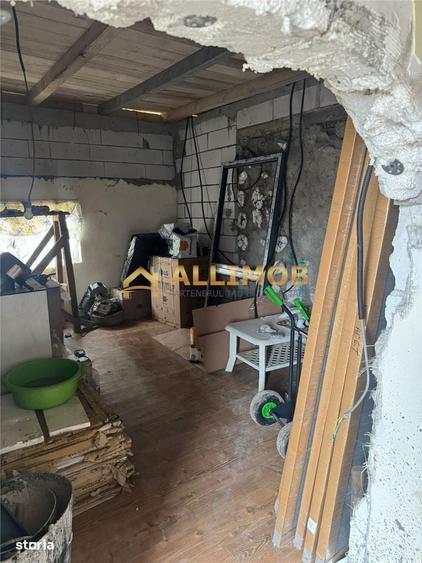 Casă cu 3 camere cu Teren 692 Mp în Fulga