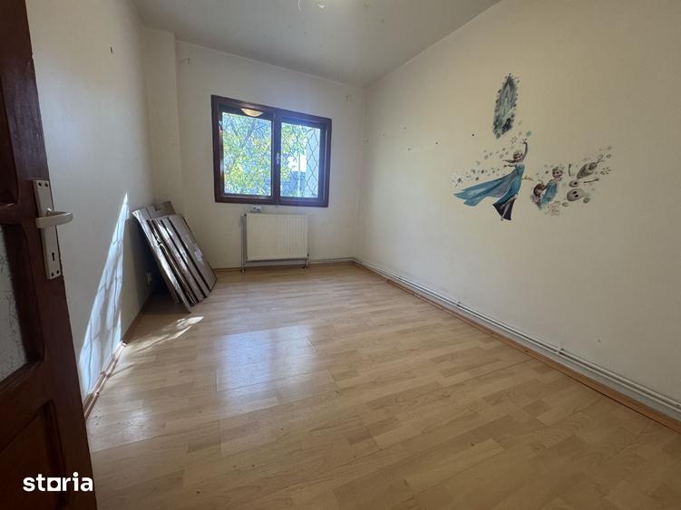 Apartament cu 3 camere decomandat în Tătărași