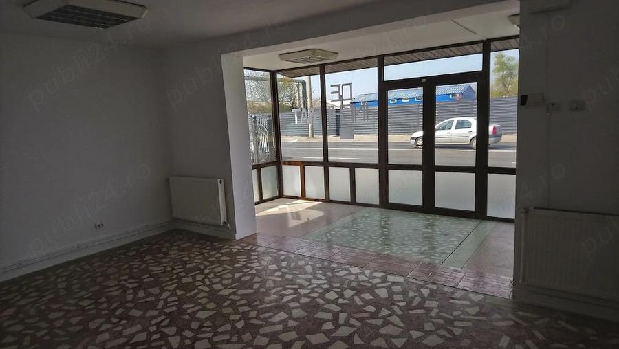 Spațiu comercial, de 150 mp, în Central