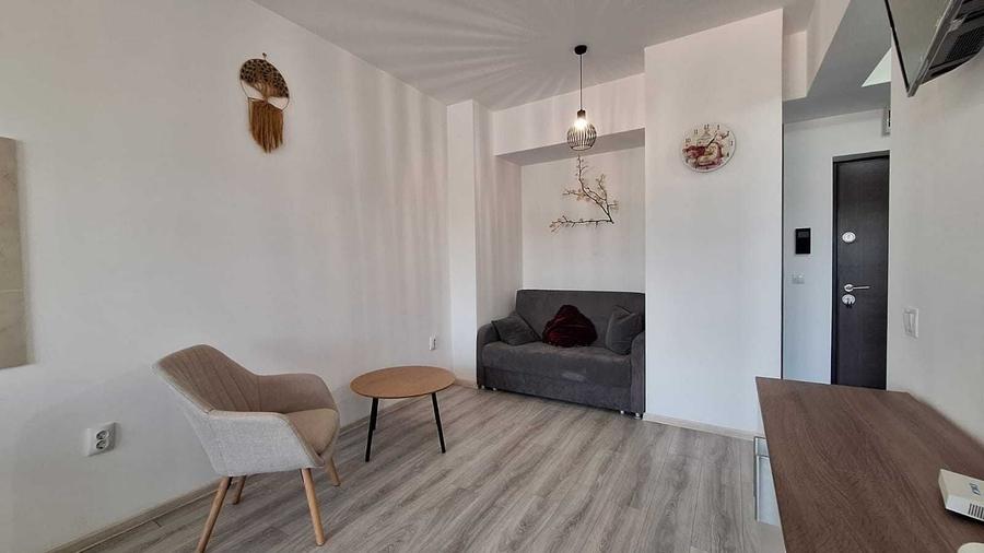 Apartament cu 2 camere semidecomandat în Valea Adâncă