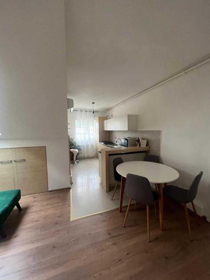 Apartament cu 2 camere semidecomandat în Florești