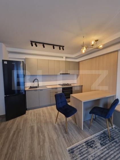 Apartament cu 2 camere decomandat, mobilat în Central