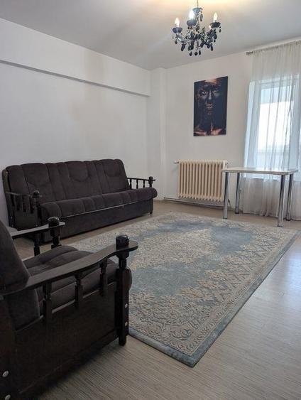 Apartament cu 2 camere decomandat, mobilat în Central