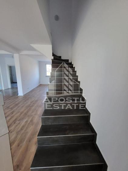 Casă individuală cu 5 camere cu Canalizare în Moșnița Nouă