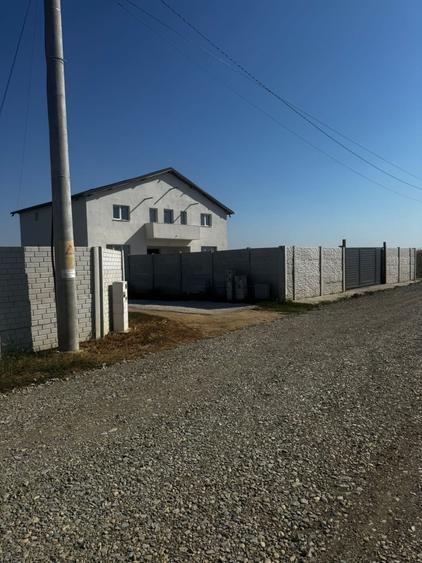 Teren Construcții intravilan de 375 mp, în Dobreni