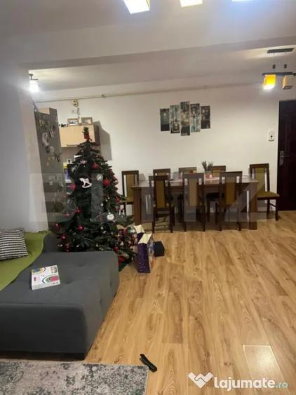 Apartament cu 3 camere decomandat în Central