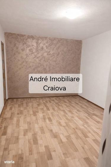 Apartament cu 2 camere semidecomandat în Craiovița Nouă