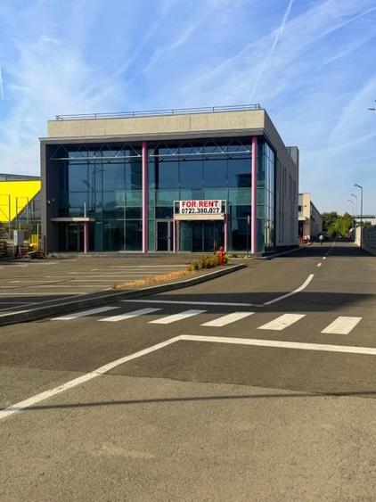 Spațiu comercial, de 1,050 mp, în Central