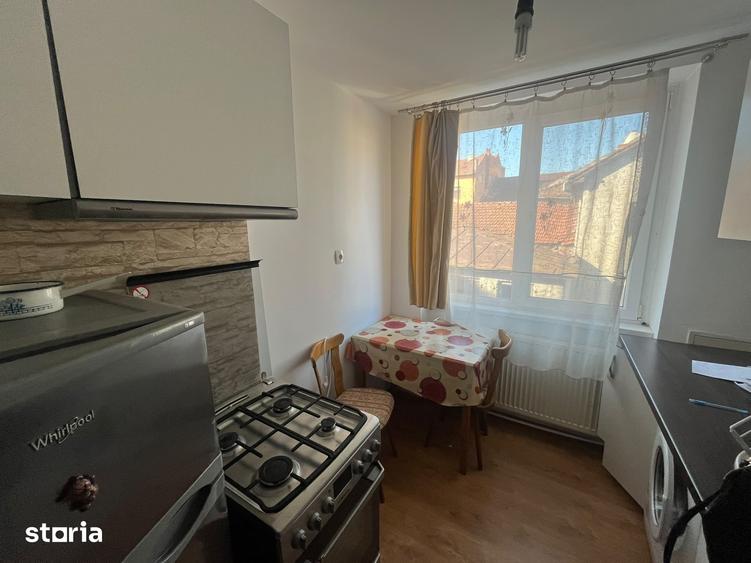 Apartament cu 2 camere în Decebal