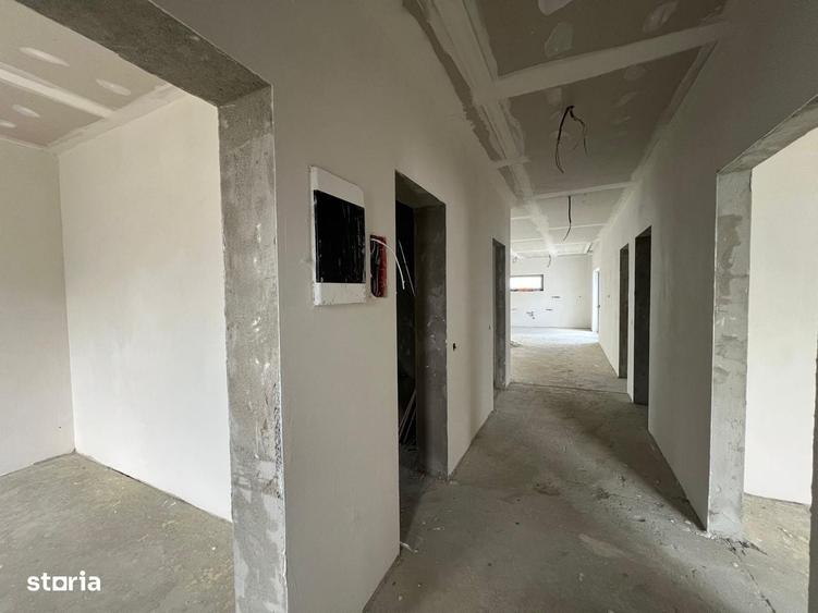 Casă cu 4 camere în Odoreu