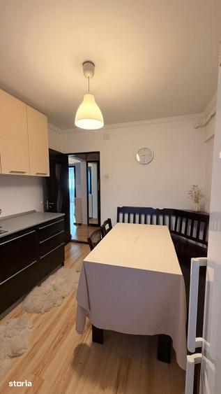 Apartament cu 4 camere în Traian