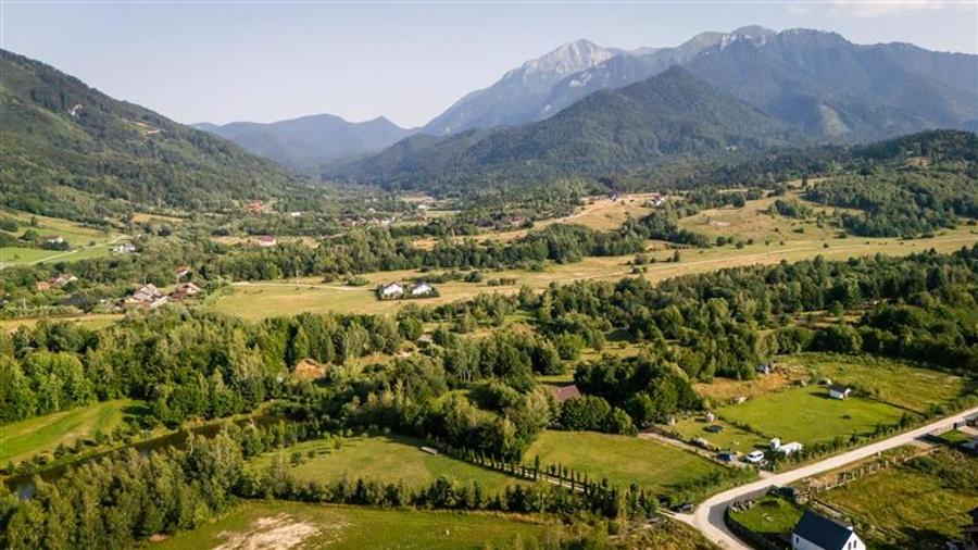 Teren Construcții intravilan de 23000 mp, în Glăjărie
