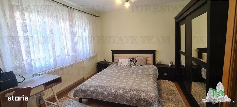 Casă cu 4 camere decomandat în Bucureștii Noi