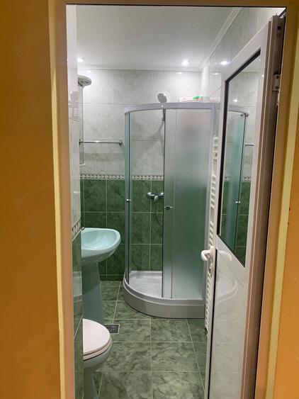 Garsonieră decomandată în Central