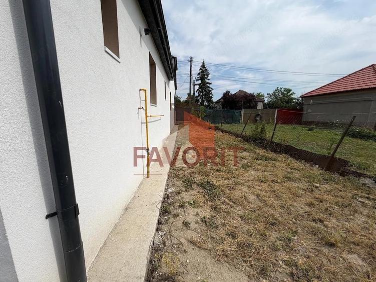 Casă cu Teren 480 Mp în Utvin