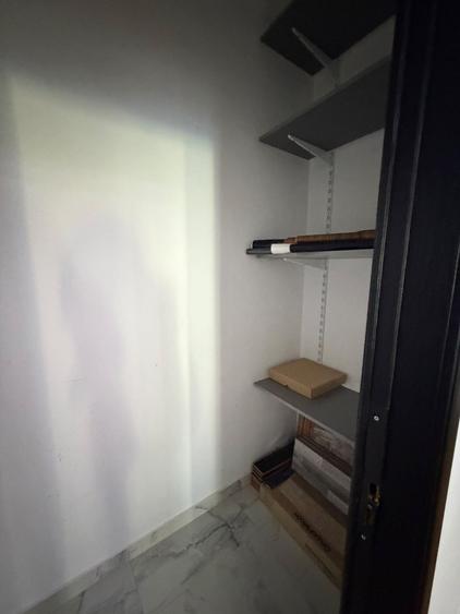 Apartament cu 4 camere semidecomandat, mobilat în Universitate