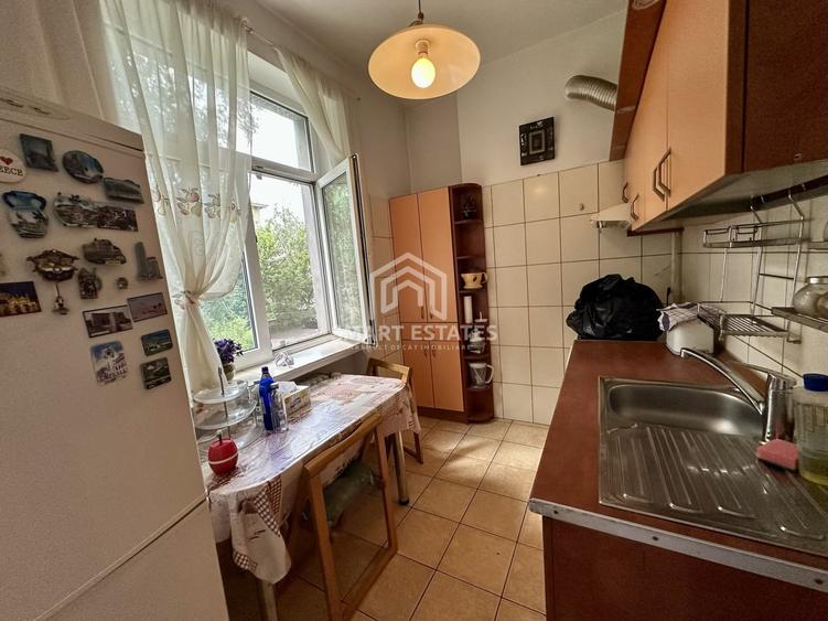Apartament cu 2 camere decomandat în Drumul Taberei