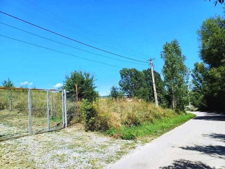 Teren intravilan de 2000 mp, în Ciurila
