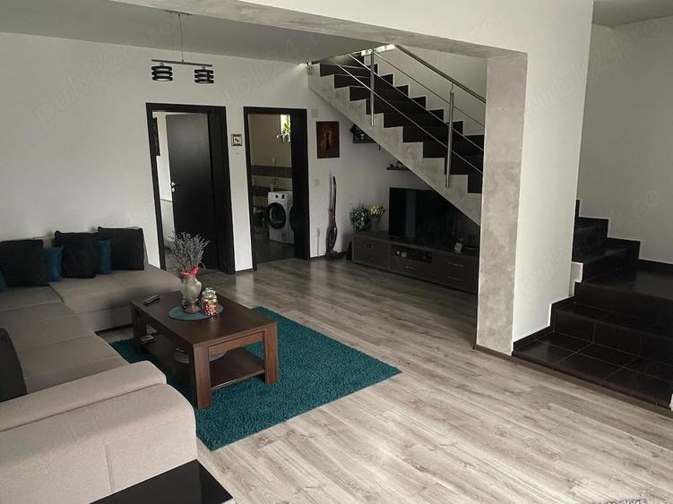 Casă cu 4 camere cu Teren 250 Mp în Geamăna