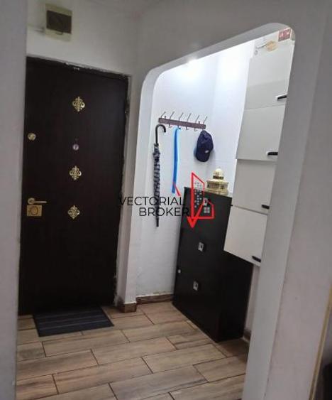 Apartament cu 2 camere semidecomandat, mobilat în Dristor
