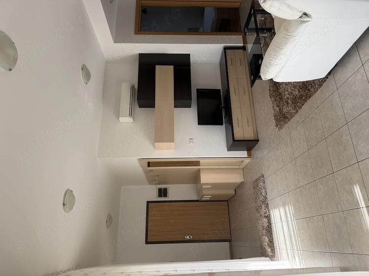 Apartament cu 3 camere decomandat în Dumbrăvița