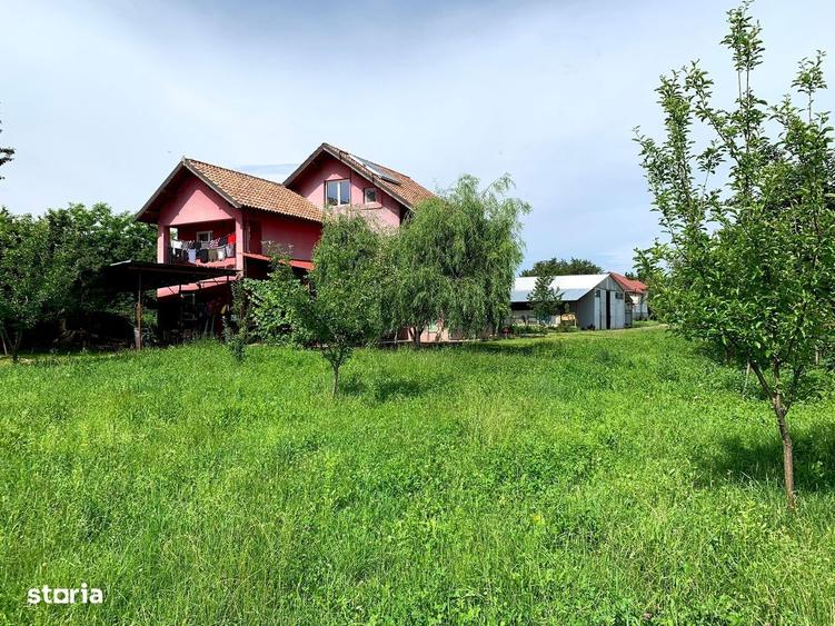 Casă cu 4 camere decomandat în Urleta