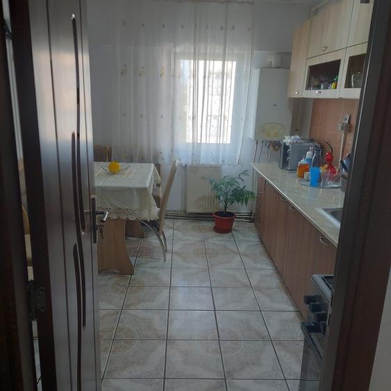 Apartament cu 2 camere decomandat în Soarelui