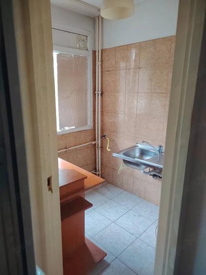 Garsonieră semidecomandată în Berceni