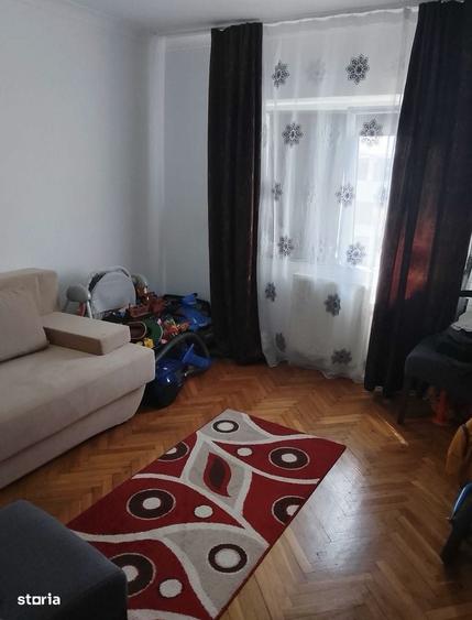 Apartament cu 3 camere, 67 mp, et. 3 din 4, St. Fagarasului , Micro 16 - 7