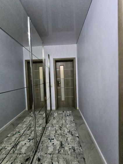 Apartament cu 3 camere semidecomandat, mobilat în Dobroești