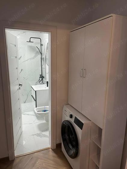 Apartament cu 3 camere semidecomandat în Cetate