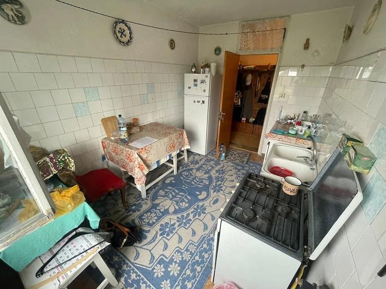 Apartament cu 2 camere decomandat în Berceni