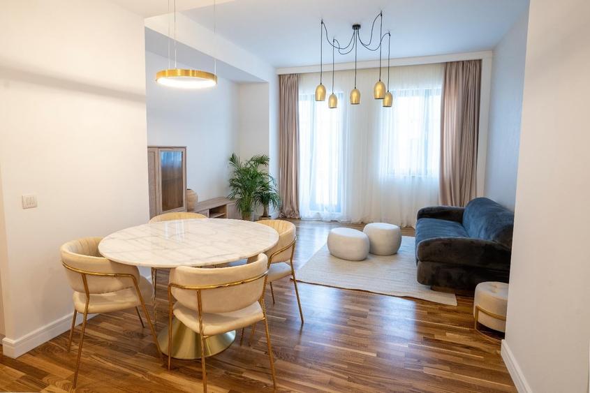 Apartament cu 2 camere decomandat în Calea Victoriei